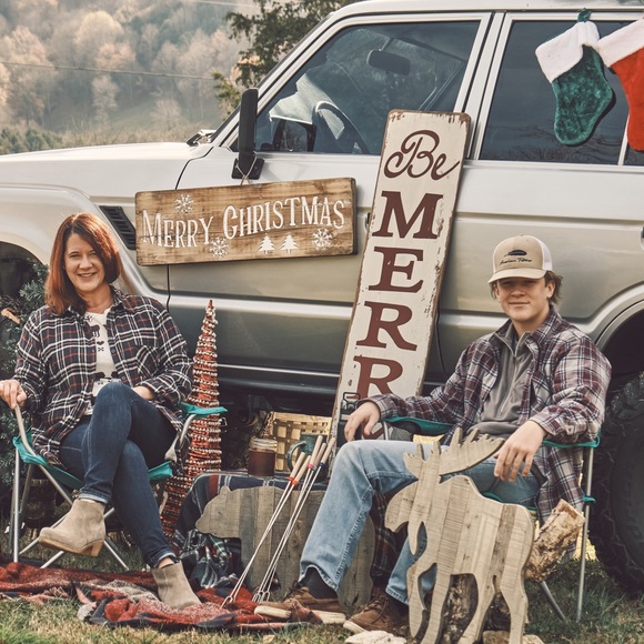 Meet your Posh Ambassador, Hallie - Picture 6 of 6